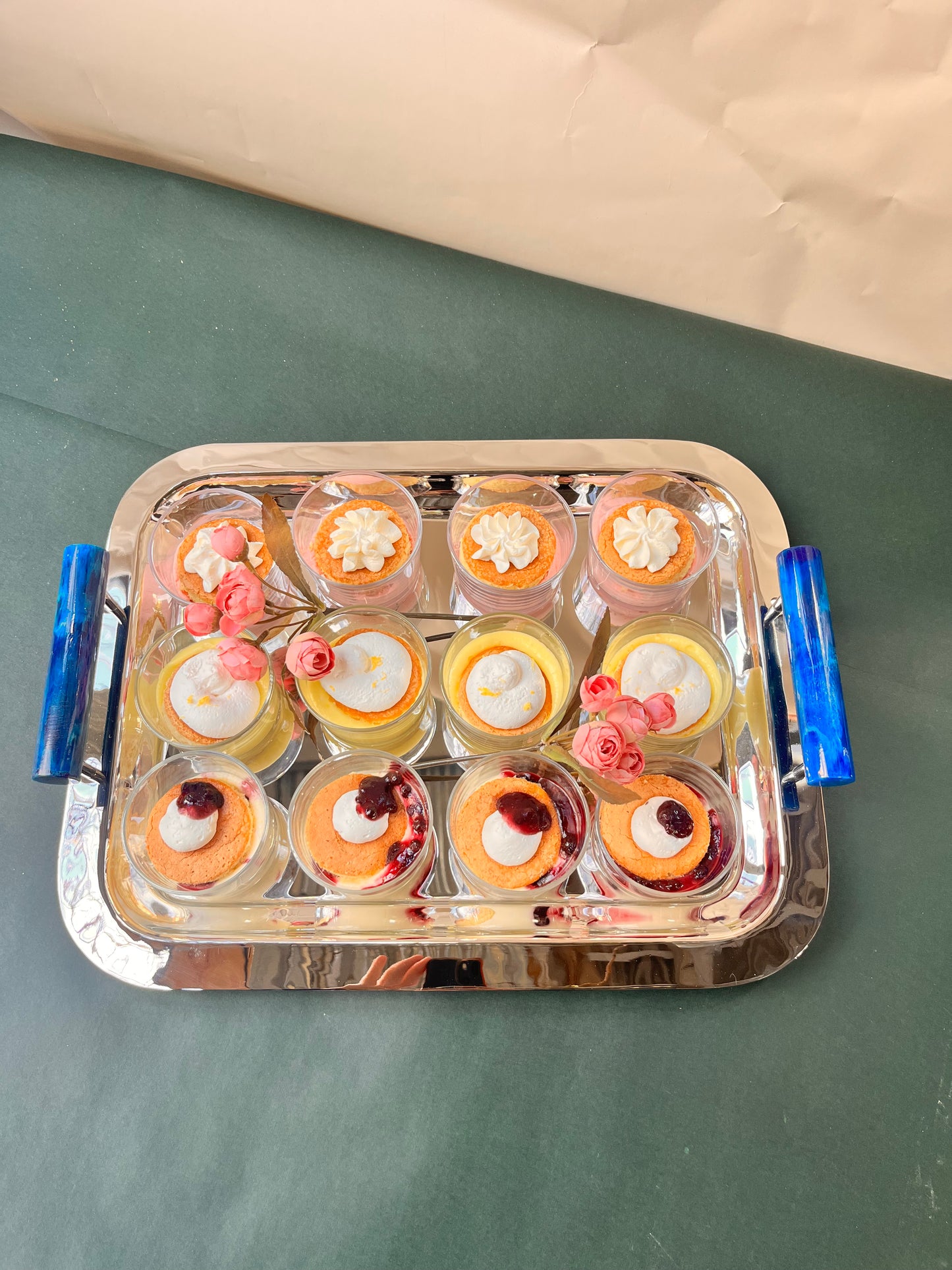 Azure Bar Tray Ss Blue Handle (cake sold separately)